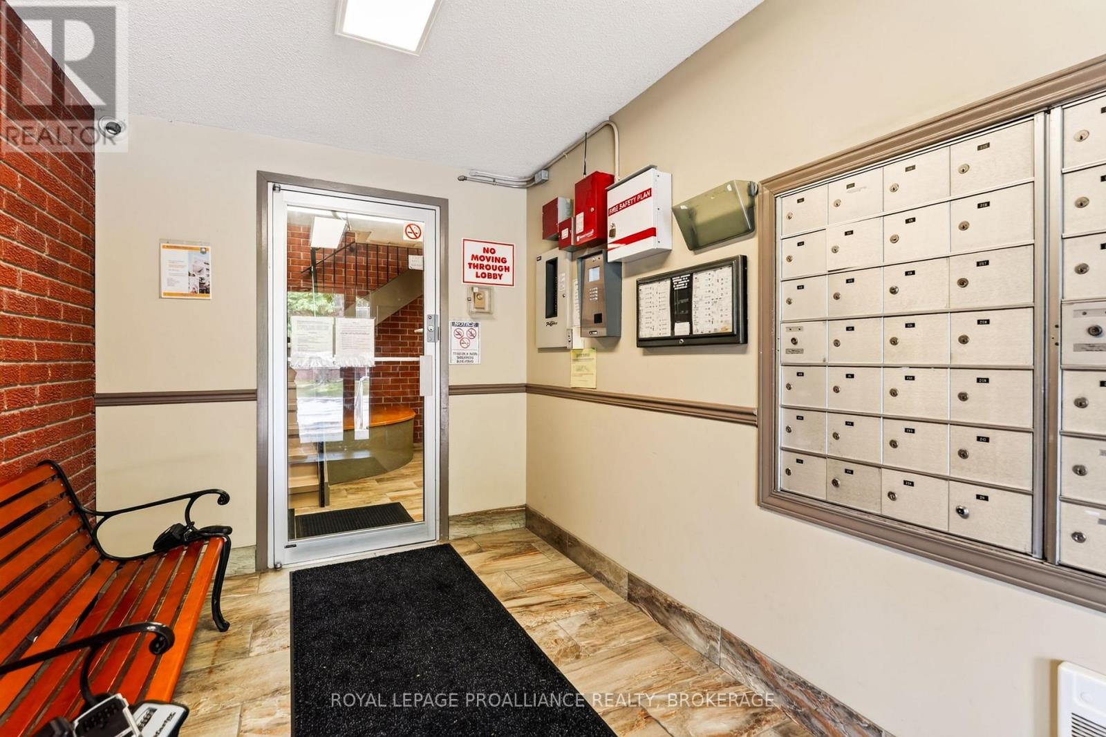 210 - 561 Armstrong Road, Kingston, Ontario K7M 8J9 - Photo 4 - X13716928