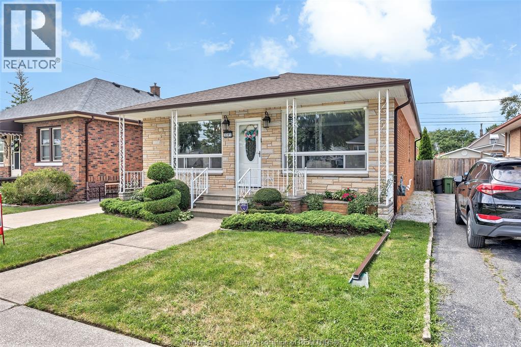 2391 Meighen Road, Windsor, Ontario  N8W 4B8 - Photo 4 - 26020831
