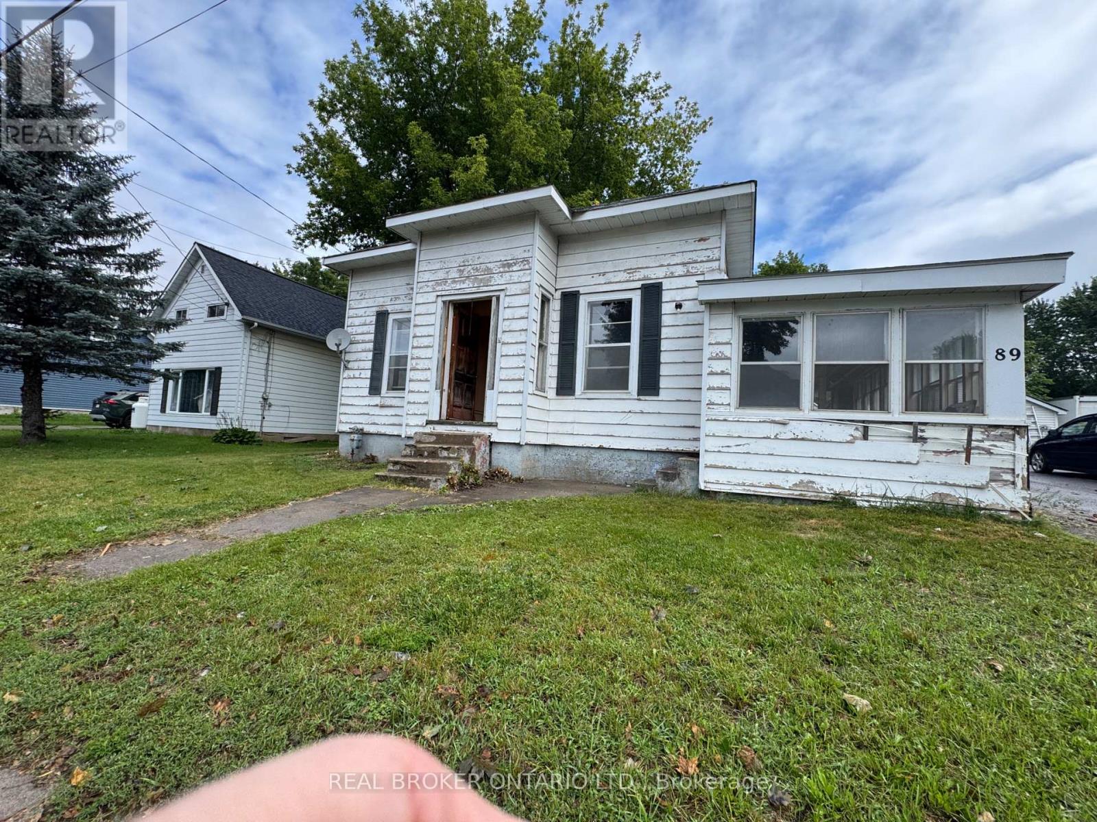 89 Queen Street, Smiths Falls, Ontario  K7A 3N5 - Photo 3 - X13716944