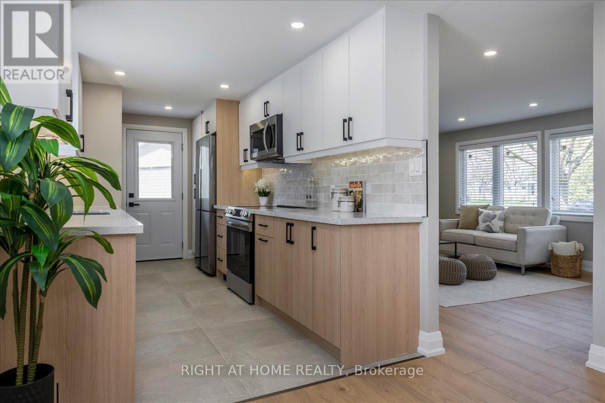 1 South Boulevard, Innisfil, Ontario  L9S 1L7 - Photo 11 - N13716926