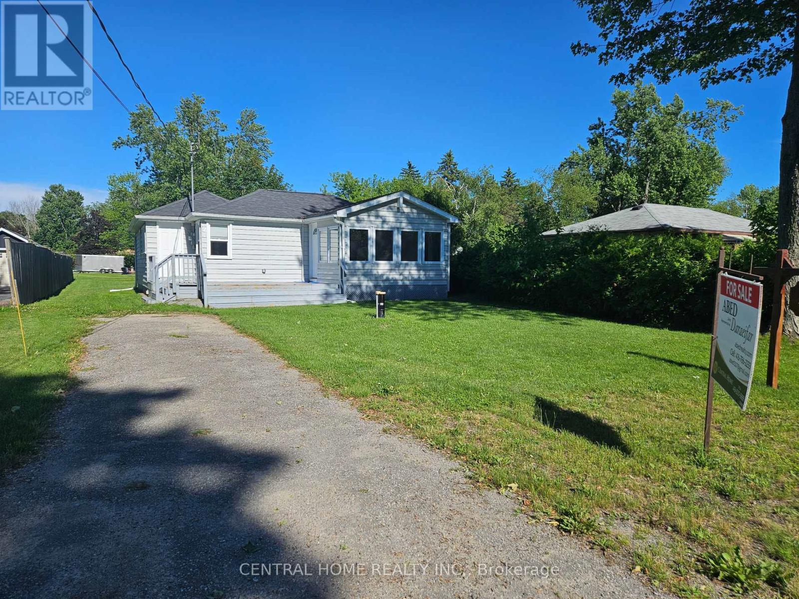 27 Blue Heron Drive — photo 2