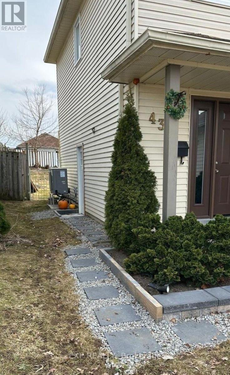 43 D'ambrosio Drive, Barrie, Ontario  L4N 6V6 - Photo 2 - S13716922