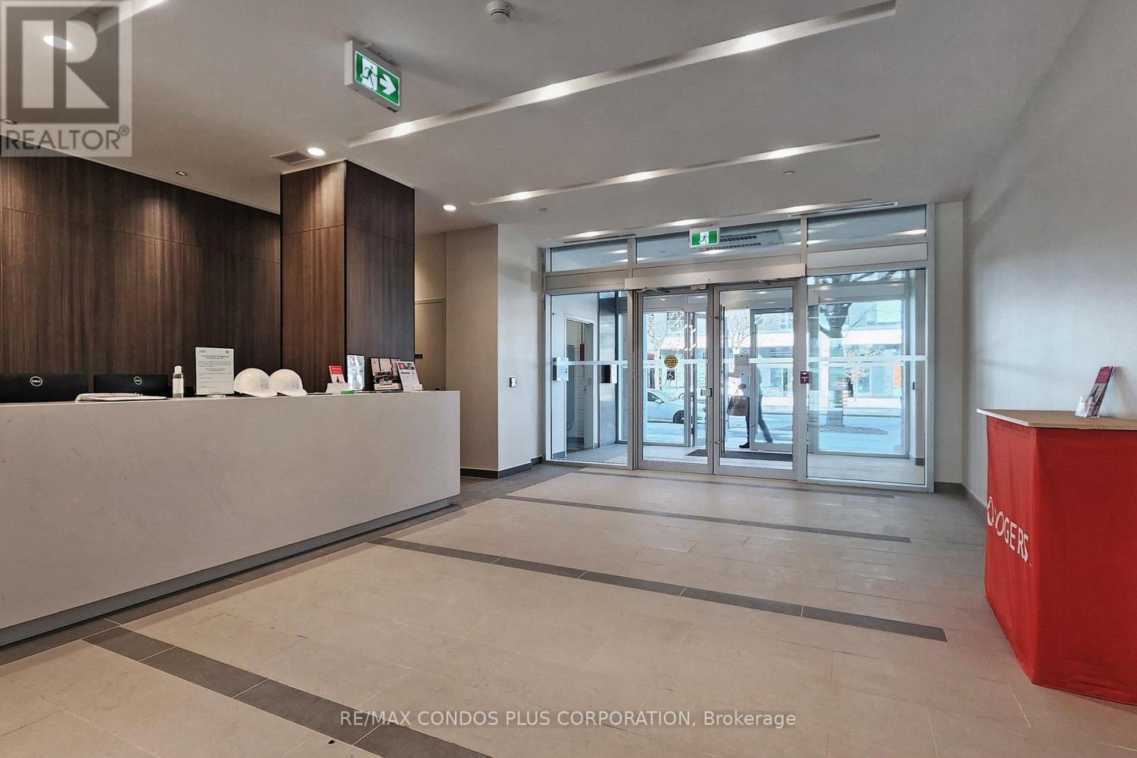 710 - 1787 St Clair Avenue W, Toronto, Ontario  M6N 0B7 - Photo 4 - W13716910