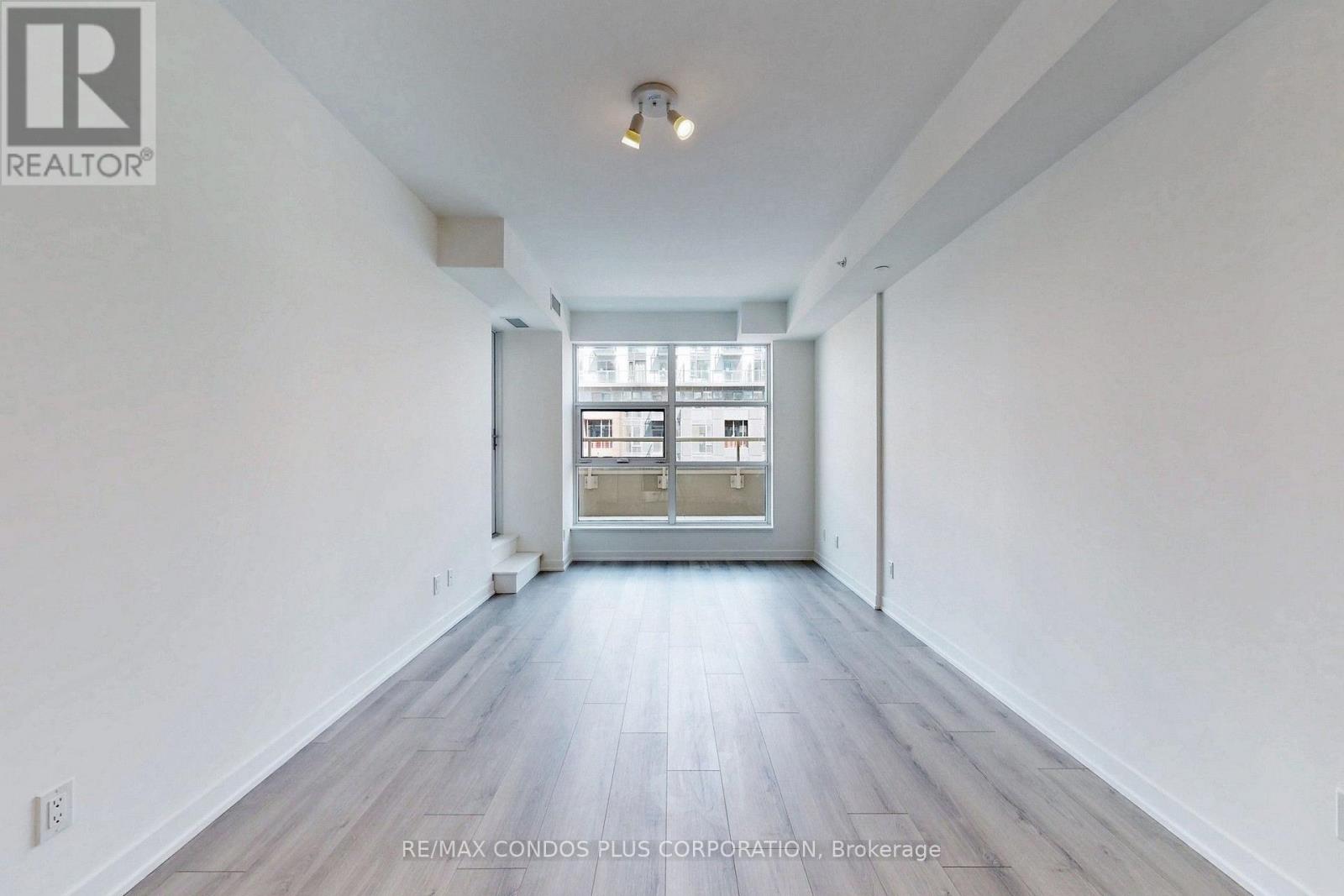 710 - 1787 St Clair Avenue W, Toronto, Ontario  M6N 0B7 - Photo 7 - W13716910