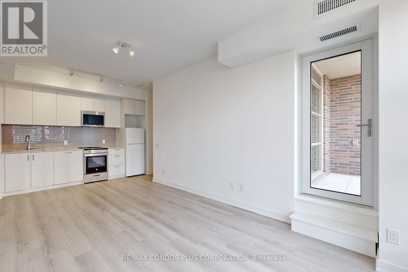 710 - 1787 St Clair Avenue W, Toronto, Ontario  M6N 0B7 - Photo 9 - W13716910