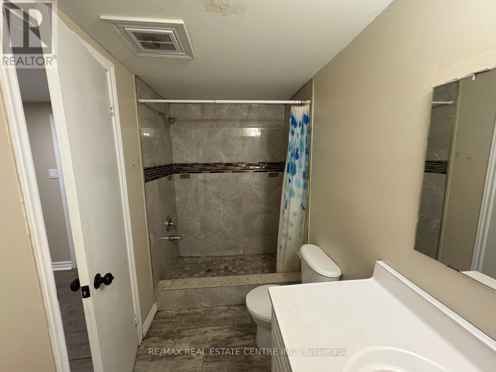 Basement - 546 Laurier Crescent, Pickering, Ontario  L1V 4P9 - Photo 16 - E13704902