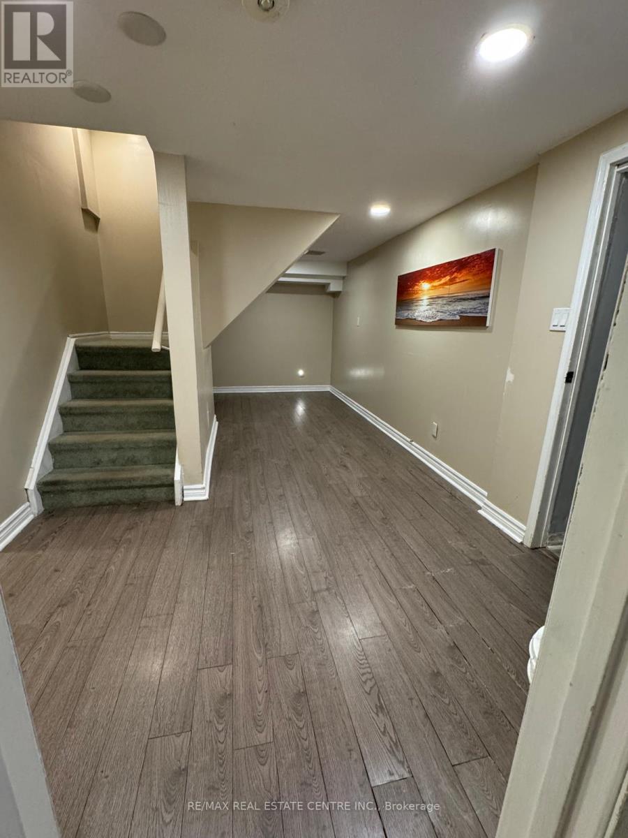 Basement - 546 Laurier Crescent, Pickering, Ontario  L1V 4P9 - Photo 7 - E13704902