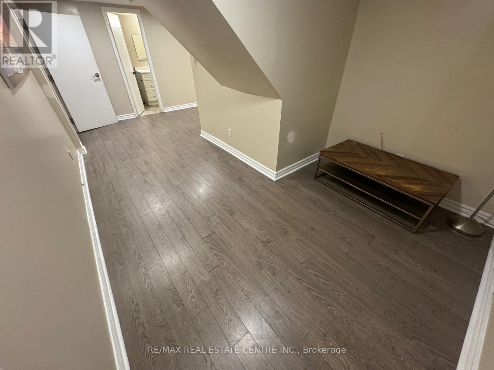 Basement - 546 Laurier Crescent, Pickering, Ontario  L1V 4P9 - Photo 6 - E13704902