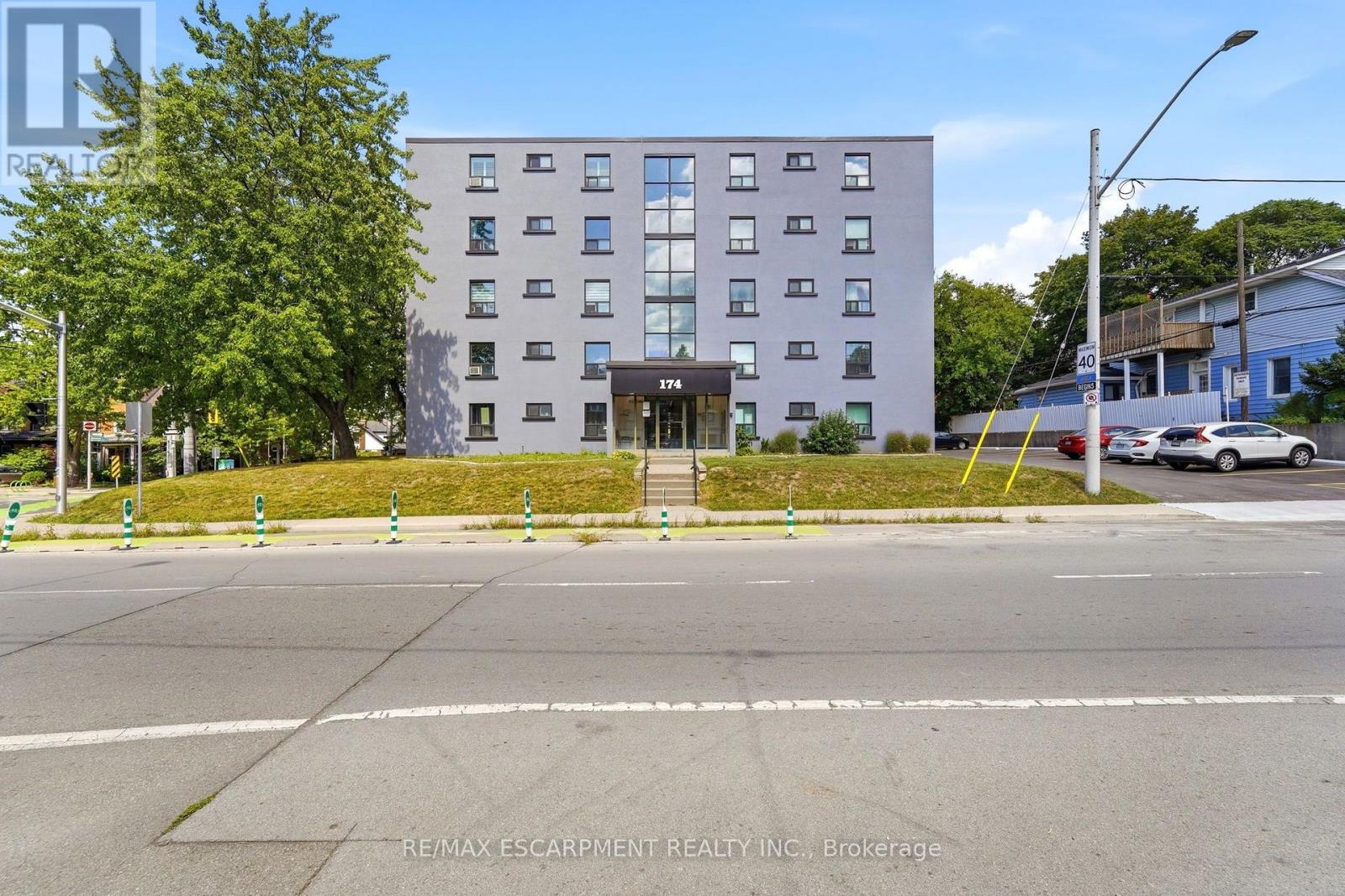 401 - 174 HERKIMER STREET, Hamilton, Ontario