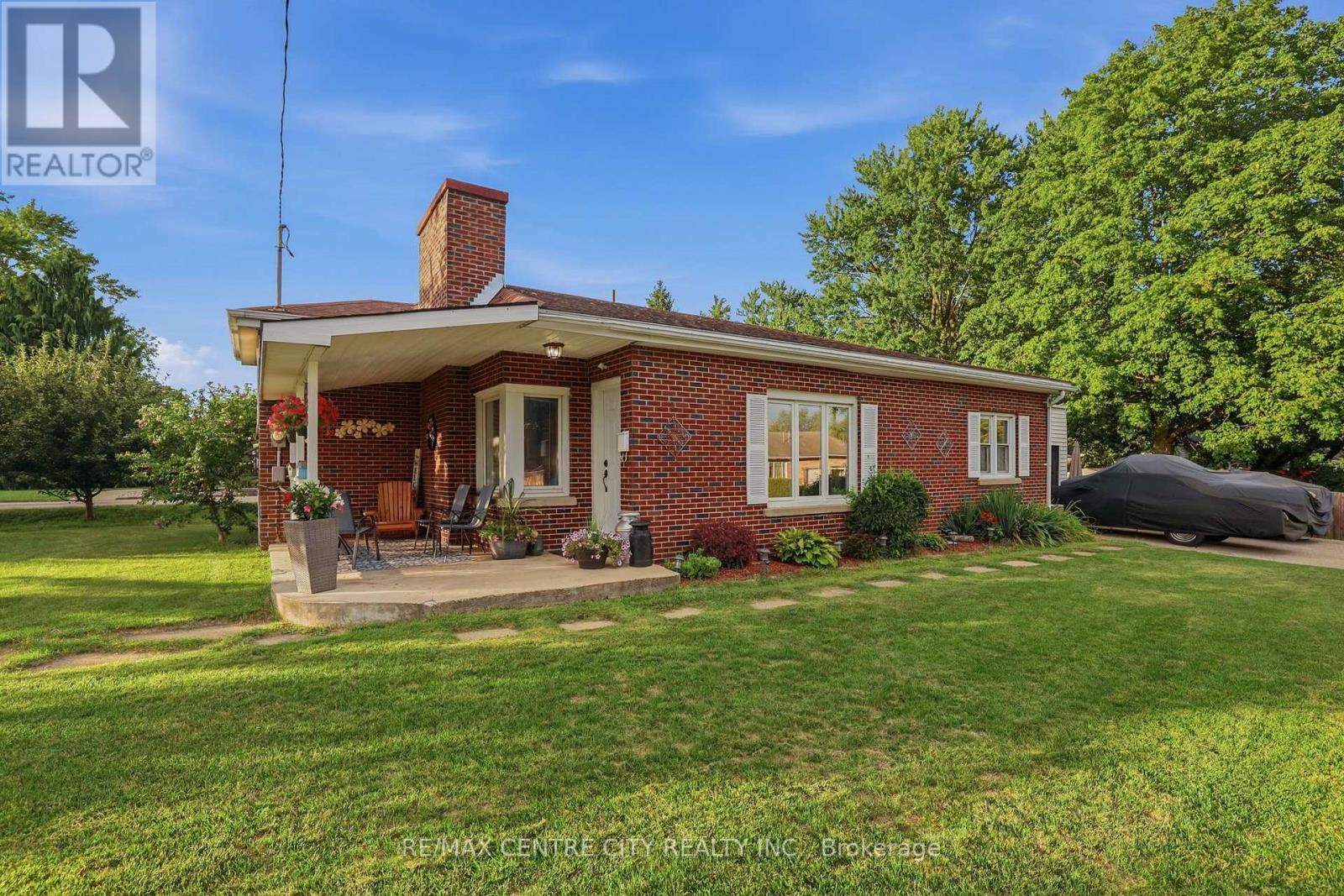 438 Forest Lawn Avenue, London East, Ontario  N5V 1T1 - Photo 3 - X13716968