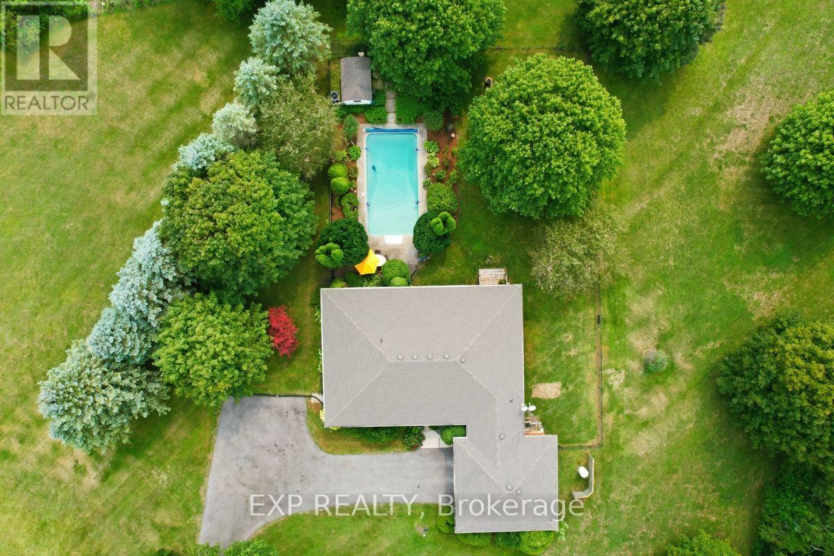 23401 Melbourne Road, Southwest Middlesex, Ontario  N0L 1A0 - Photo 3 - X13716980