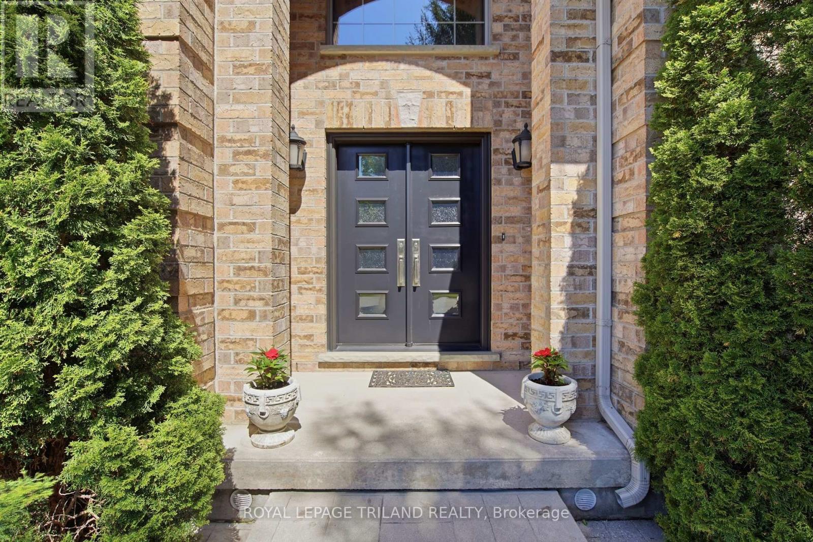 4 Baron Crescent, Middlesex Centre, Ontario  N0L 1R0 - Photo 3 - X13717020