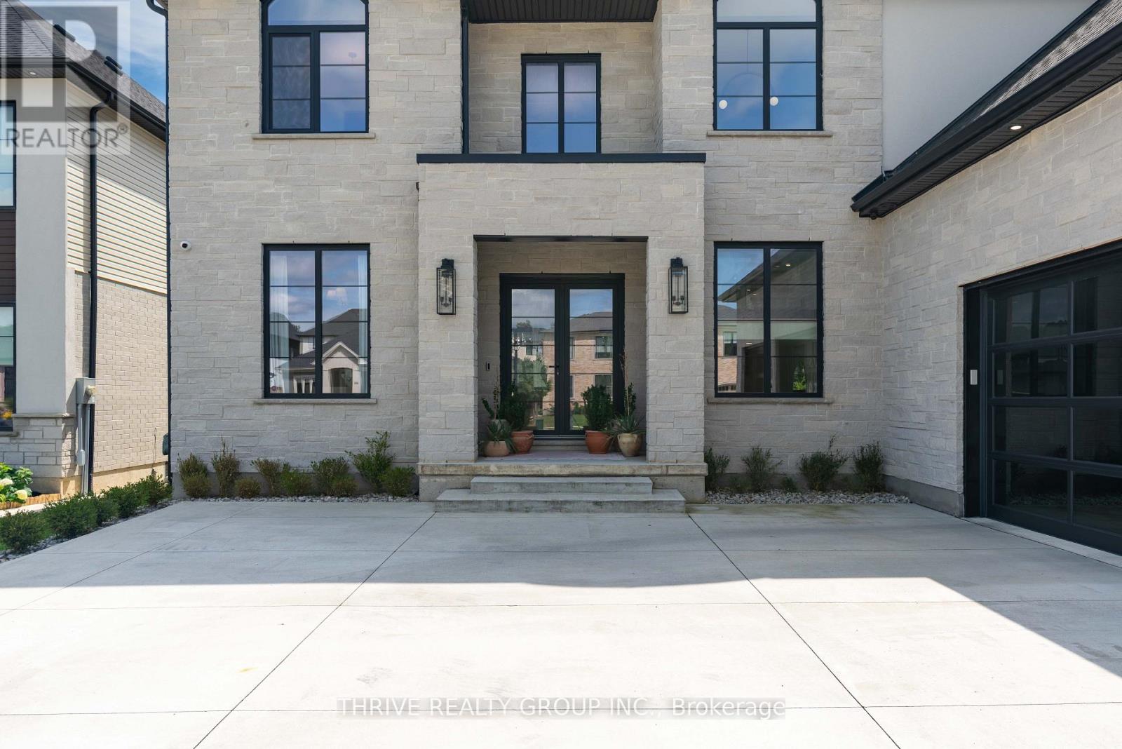 365 Manhattan Drive, London South, Ontario  N6K 0L5 - Photo 3 - X13717022