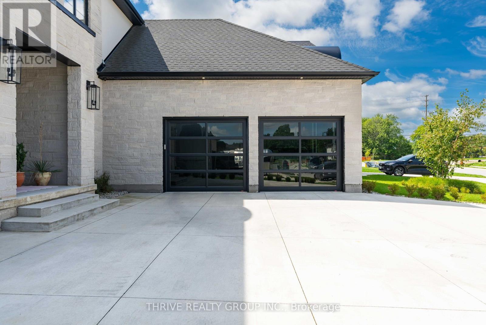365 Manhattan Drive, London South, Ontario  N6K 0L5 - Photo 4 - X13717022