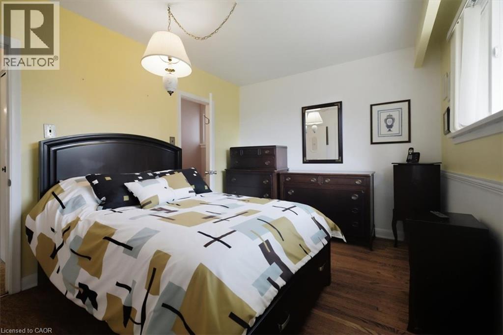 343 Duncombe Drive, Burlington, Ontario  L7L 4M2 - Photo 18 - 40857935