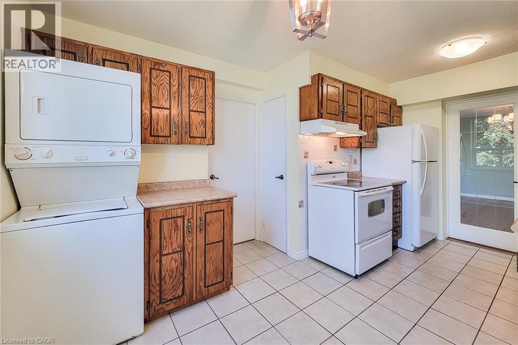 28 Robinson Street N Unit# 405, Grimsby, Ontario  L3M 3C9 - Photo 16 - 40858544