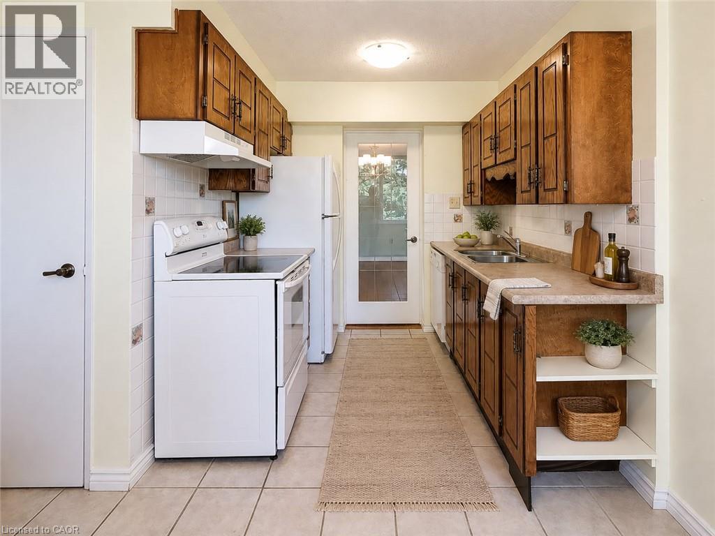 28 Robinson Street N Unit# 405, Grimsby, Ontario  L3M 3C9 - Photo 36 - 40858544