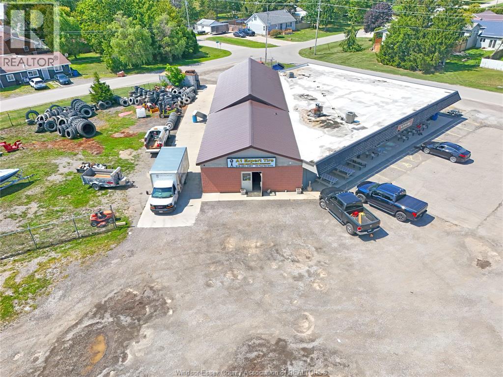 MLS# 26020927: 21006 CHARING CROSS, Charing Cross, Canada