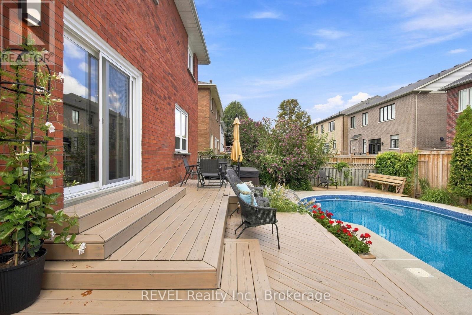 28 Falstaff Crescent, Whitby, Ontario  L1R 1W3 - Photo 43 - E13717070