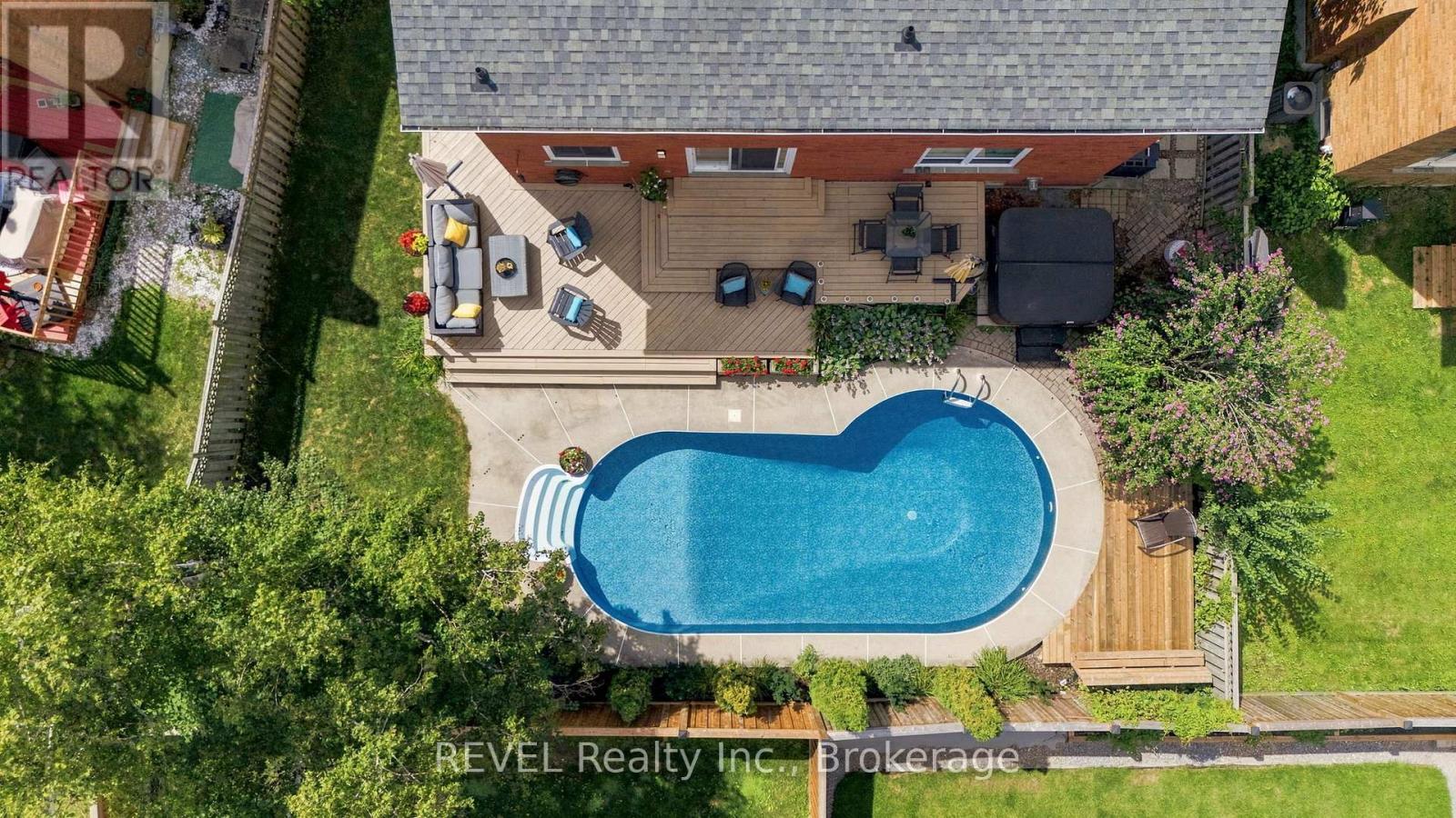 28 Falstaff Crescent, Whitby, Ontario  L1R 1W3 - Photo 45 - E13717070