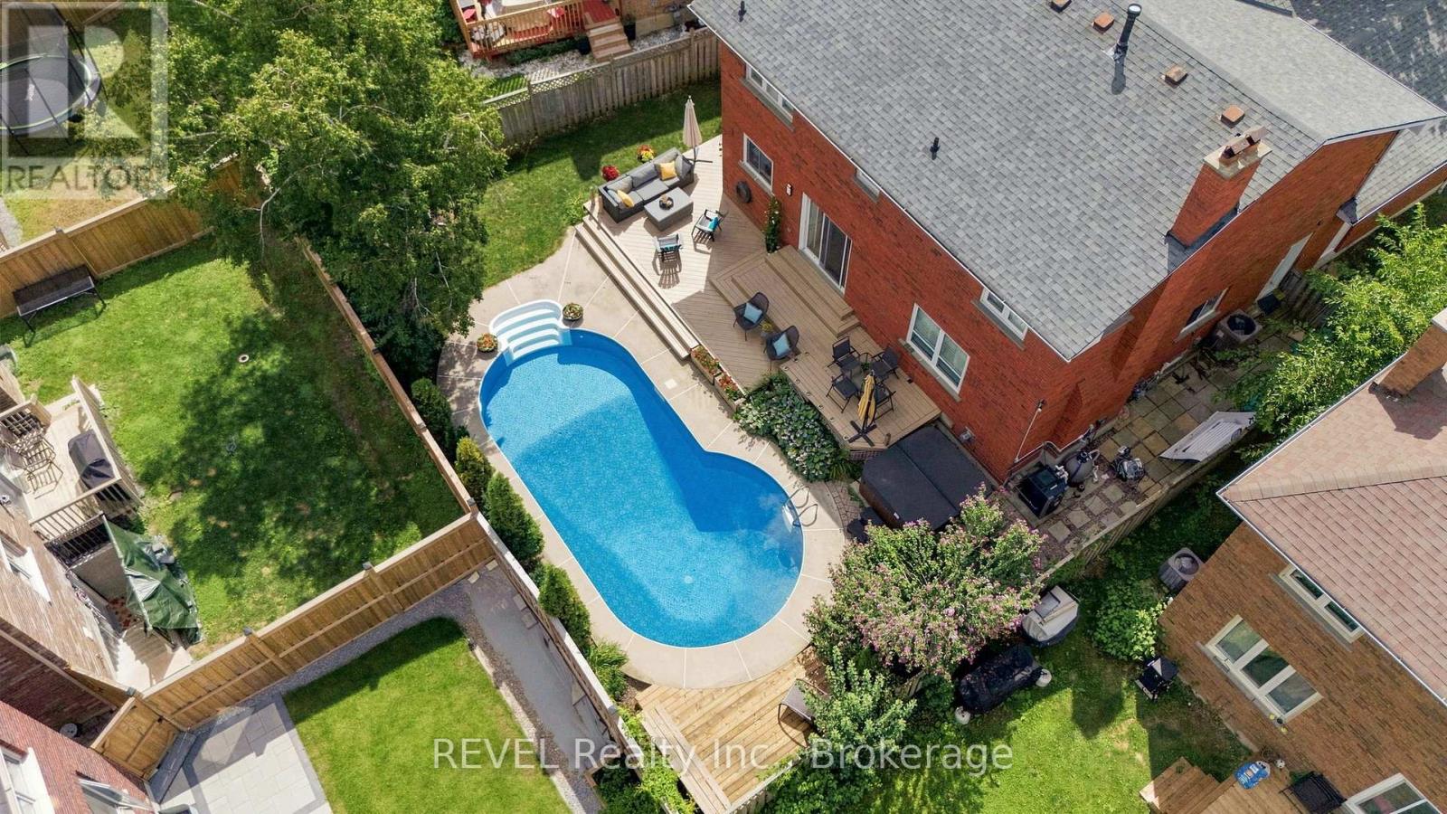 28 Falstaff Crescent, Whitby, Ontario  L1R 1W3 - Photo 46 - E13717070