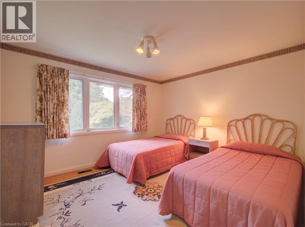 4 Mayfair Court, Dundas, Ontario L9H 3P2 - Photo 26 - 40858592