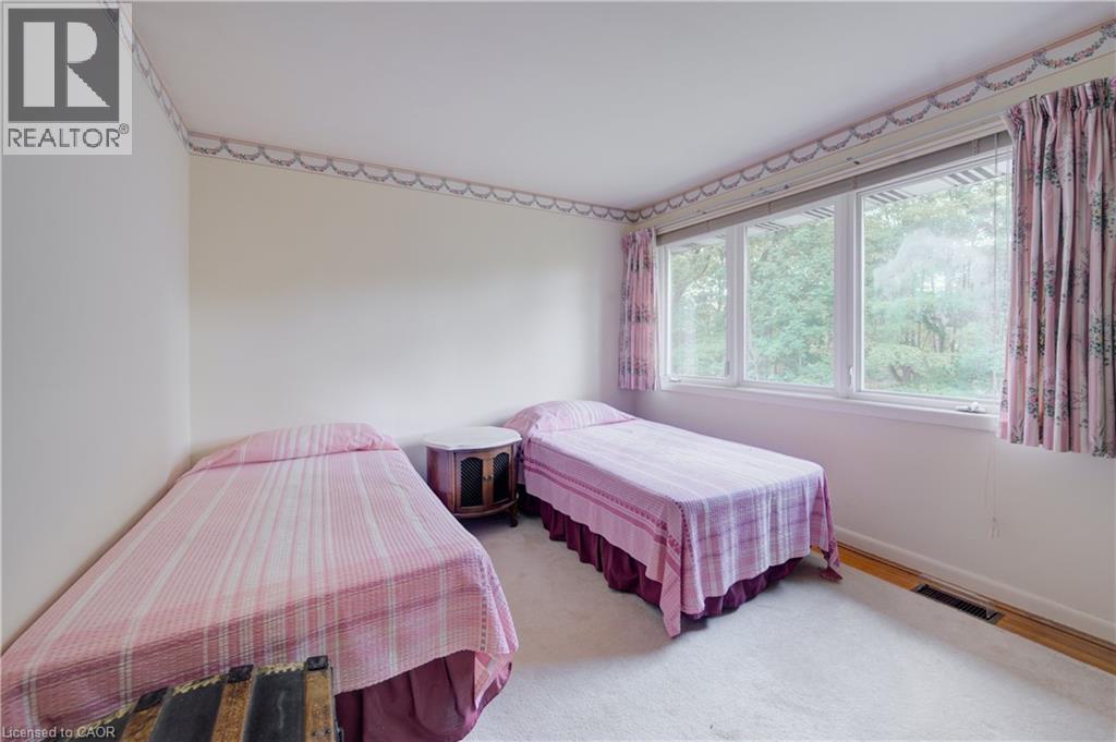 4 Mayfair Court, Dundas, Ontario L9H 3P2 - Photo 28 - 40858592
