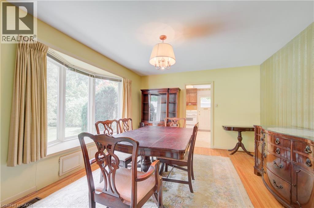 4 Mayfair Court, Dundas, Ontario L9H 3P2 - Photo 7 - 40858592