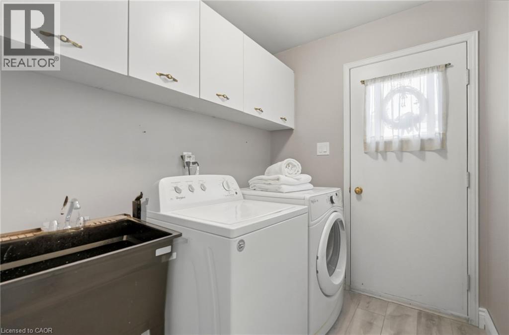 2055 Hunters Wood Drive, Burlington, Ontario  L7M 2T9 - Photo 17 - 40858169