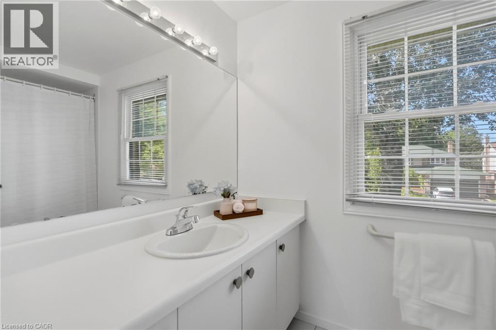 2055 Hunters Wood Drive, Burlington, Ontario  L7M 2T9 - Photo 26 - 40858169