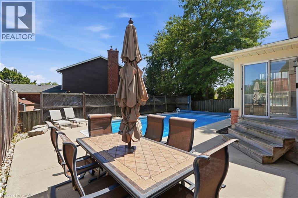 2055 Hunters Wood Drive, Burlington, Ontario  L7M 2T9 - Photo 39 - 40858169