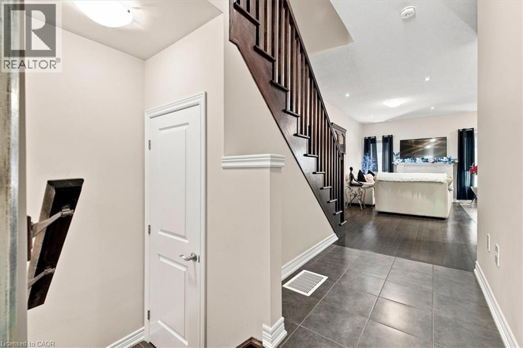 53 Sonoma Valley Crescent, Hamilton, Ontario  L9B 0J3 - Photo 8 - 40858051