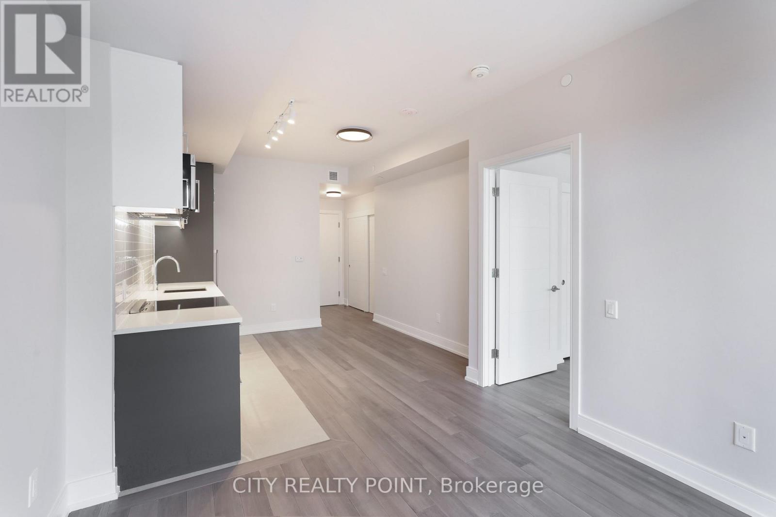 1105 - 2525 Bathurst Street, Toronto, Ontario  M6B 2Y9 - Photo 2 - C13717004