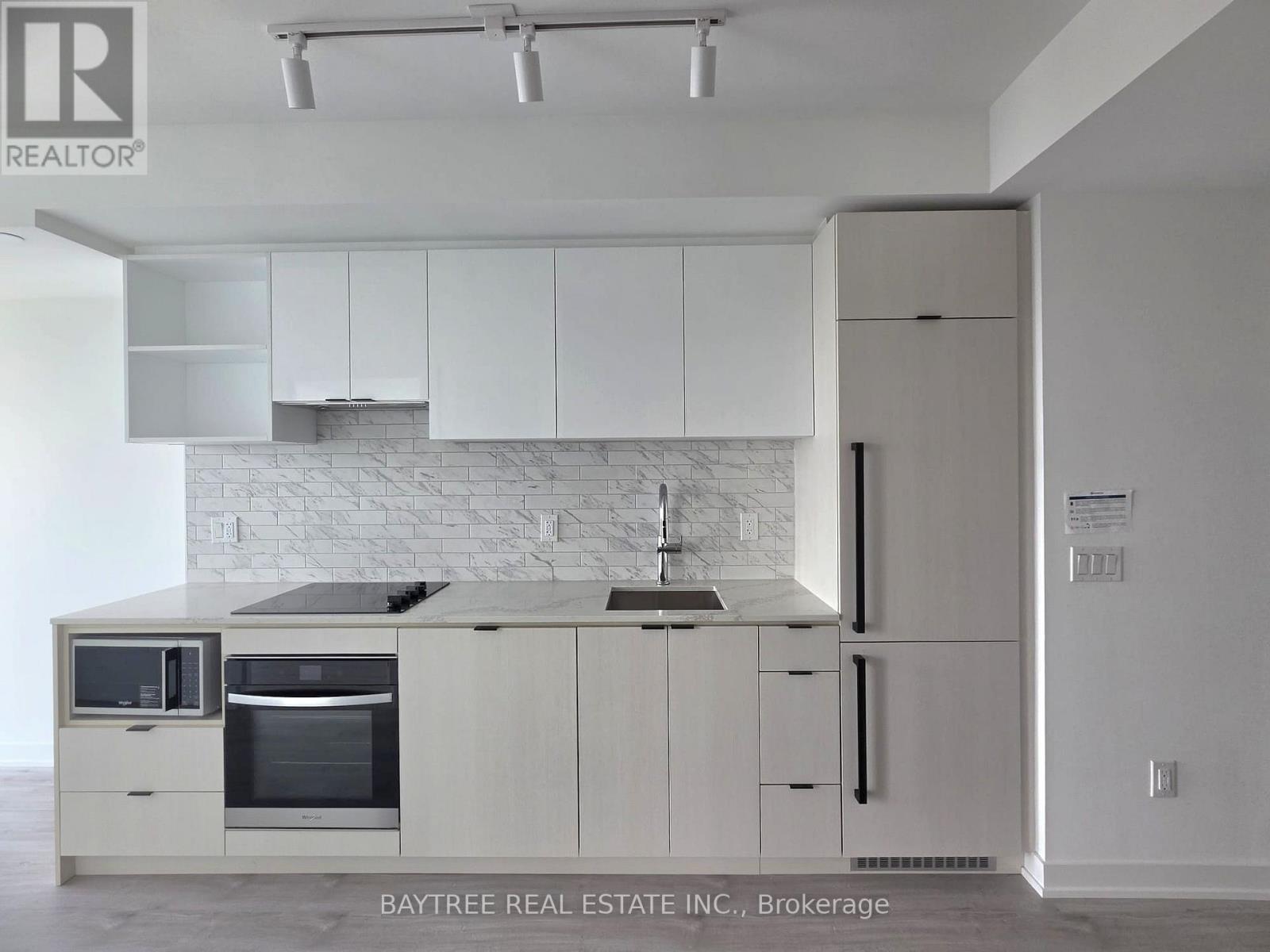 5701 - 252 CHURCH STREET, Toronto, Ontario