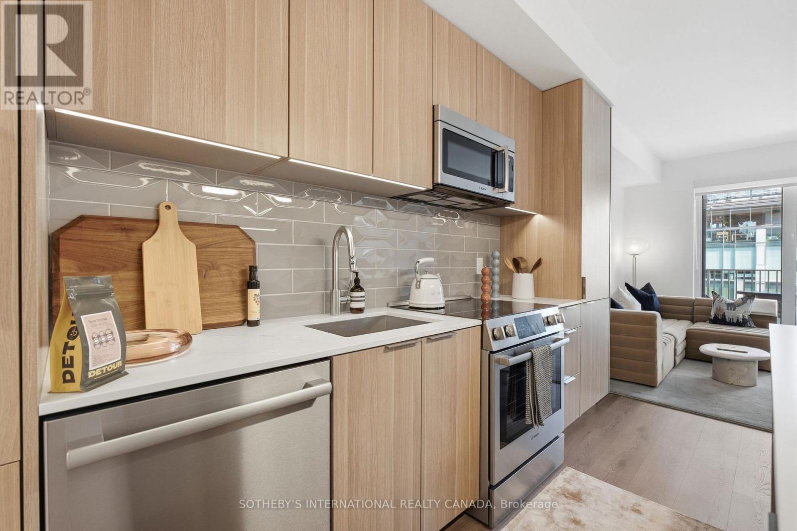 1707 - 88 Bathurst Street, Toronto, Ontario  M5V 0W8 - Photo 7 - C13717032
