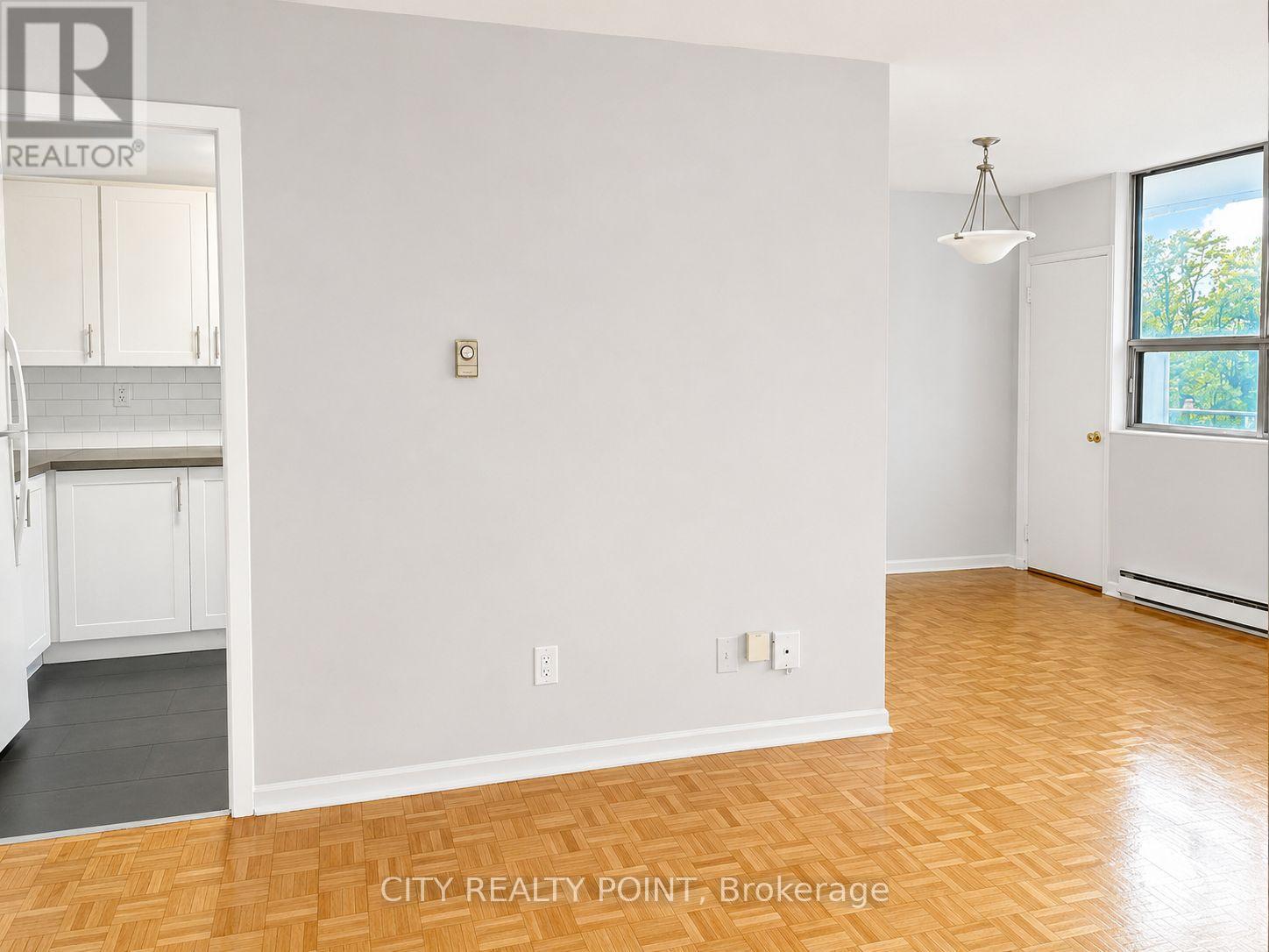 701 - 525 Eglinton Avenue E, Toronto, Ontario  M4P 2P6 - Photo 3 - C13717040