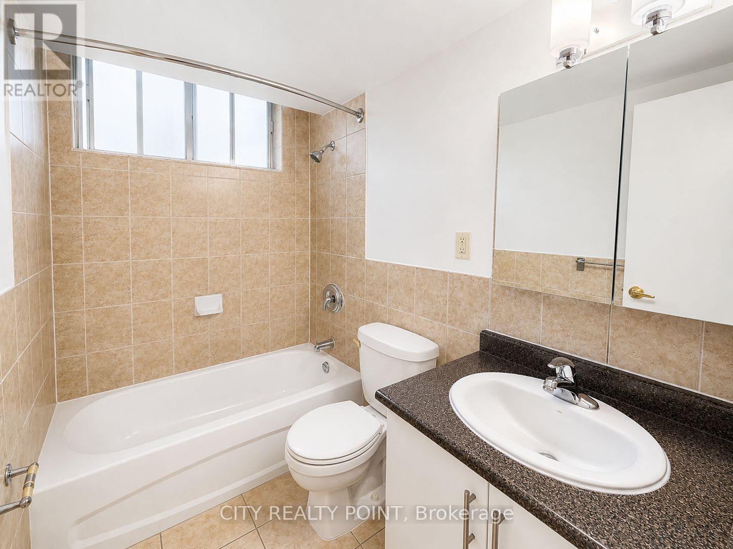 701 - 525 Eglinton Avenue E, Toronto, Ontario  M4P 2P6 - Photo 8 - C13717040