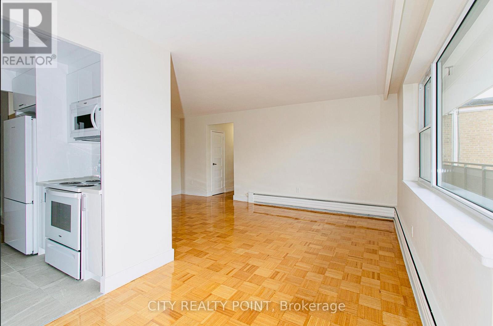 309 - 2 Grandstand Place, Toronto, Ontario  M4H 1E2 - Photo 3 - C13717046