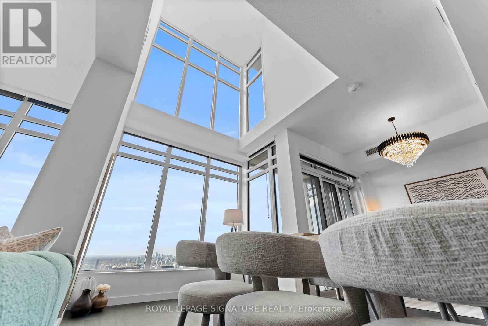 Ph7001 - 1 Concord Cityplace Way, Toronto, Ontario  M5V 0X3 - Photo 2 - C13717094