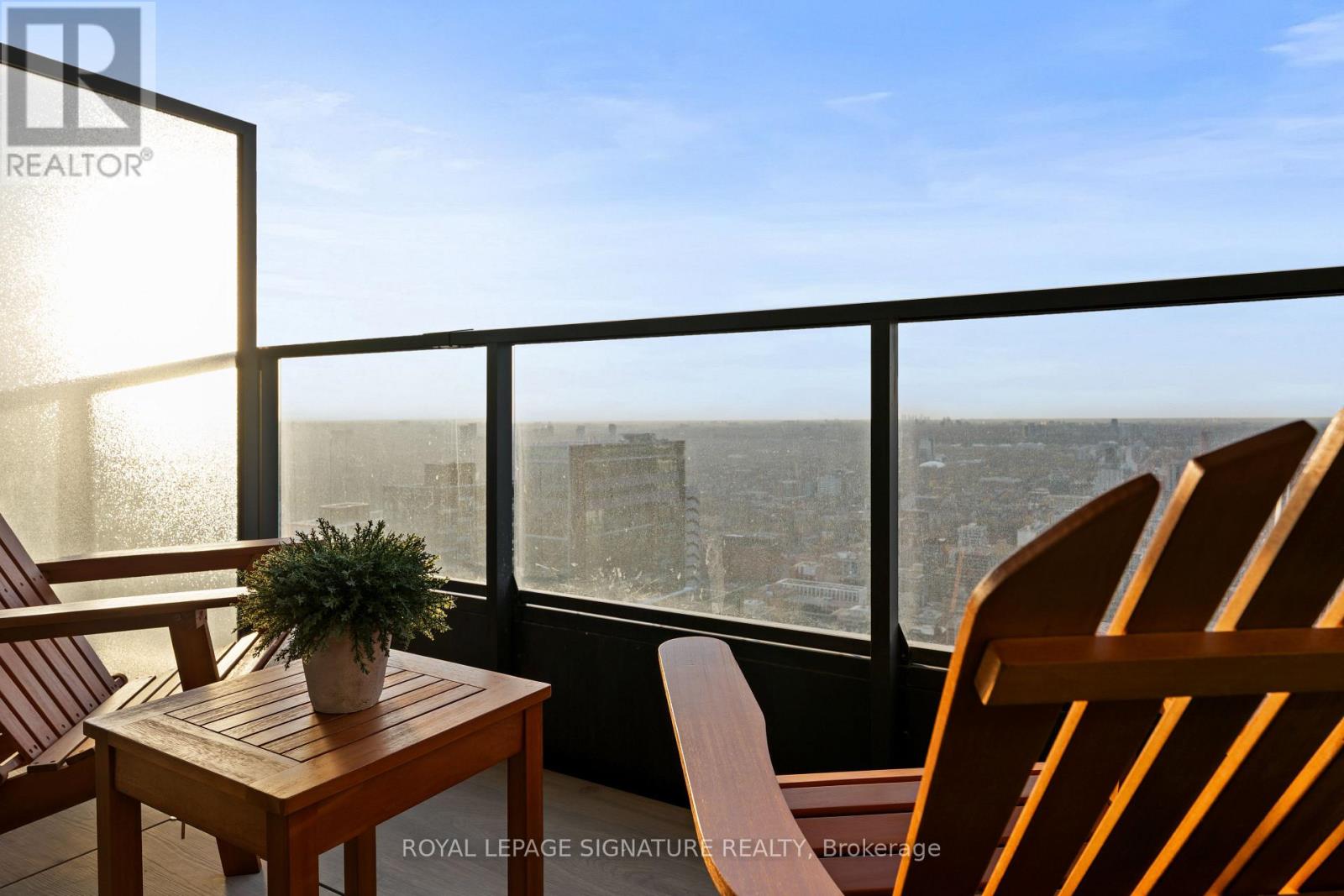 Ph7001 - 1 Concord Cityplace Way, Toronto, Ontario  M5V 0X3 - Photo 37 - C13717094