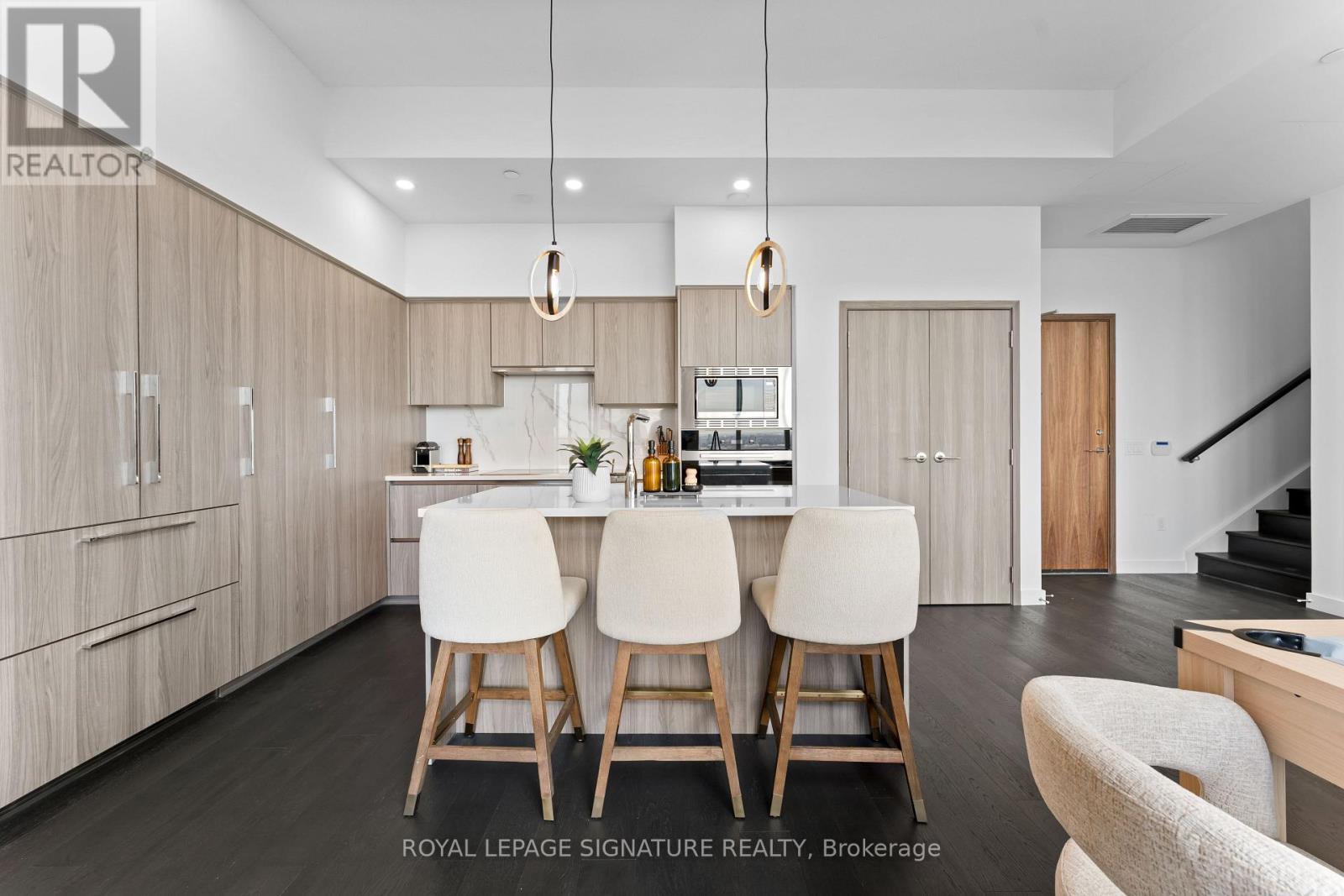 Ph7001 - 1 Concord Cityplace Way, Toronto, Ontario  M5V 0X3 - Photo 5 - C13717094