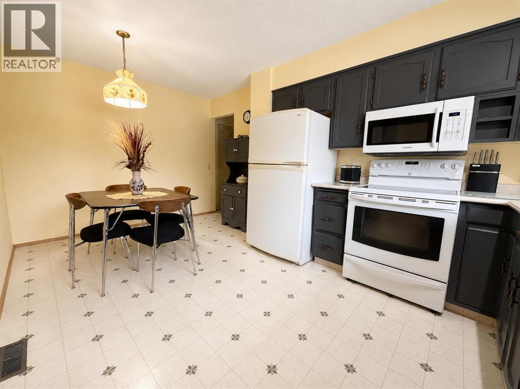 3135 60 Street Ne, Calgary, Alberta  T1Y 2R2 - Photo 6 - A2327444