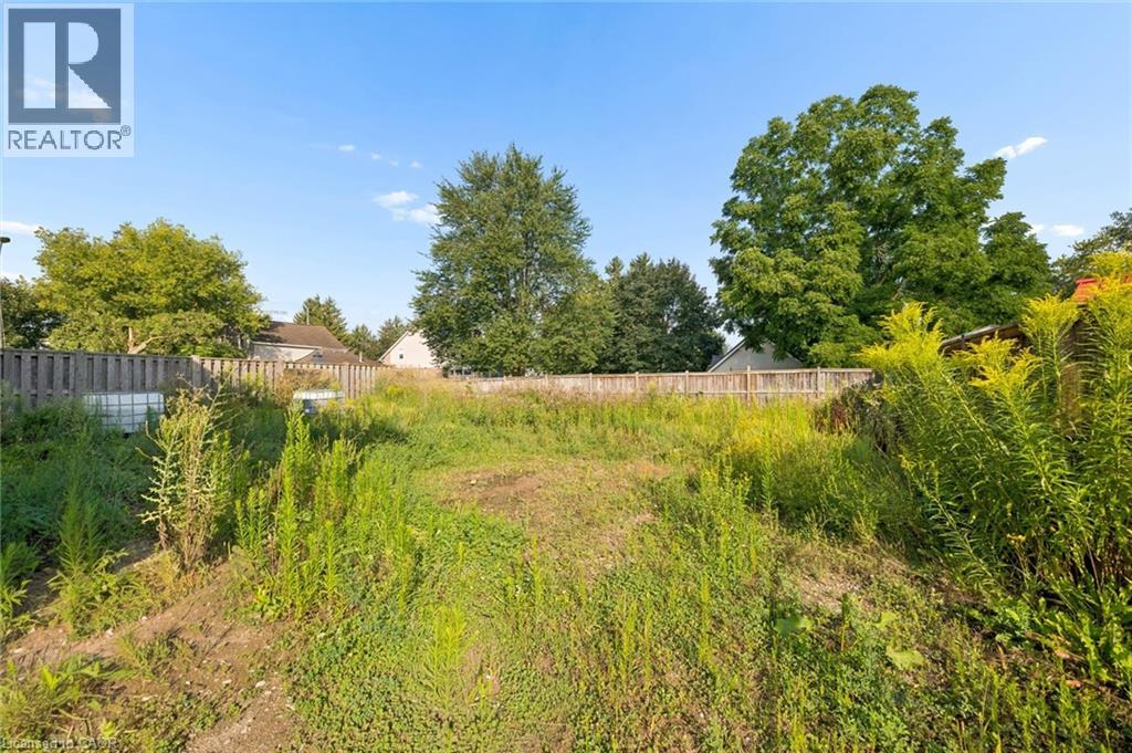 138 Charlotta Street, Baden, Ontario  N3A 2R5 - Photo 8 - 40857556