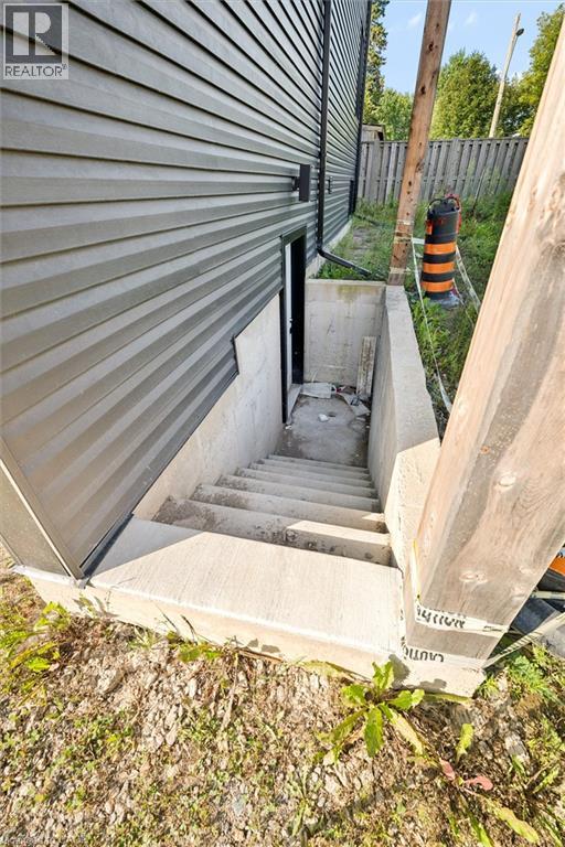138 Charlotta Street, Baden, Ontario  N3A 2R5 - Photo 7 - 40857556