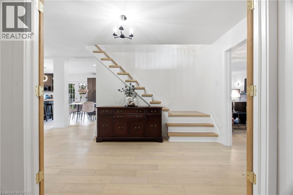 416 Clairbrook Crescent, Waterloo, Ontario  N2L 5V7 - Photo 6 - 40858145