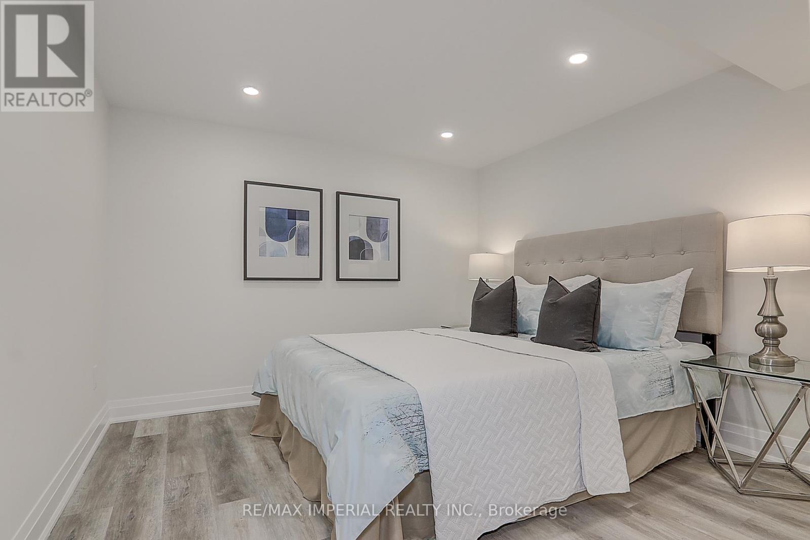 98 Belfry Drive, Newmarket, Ontario  L3Y 3G1 - Photo 9 - N13717072