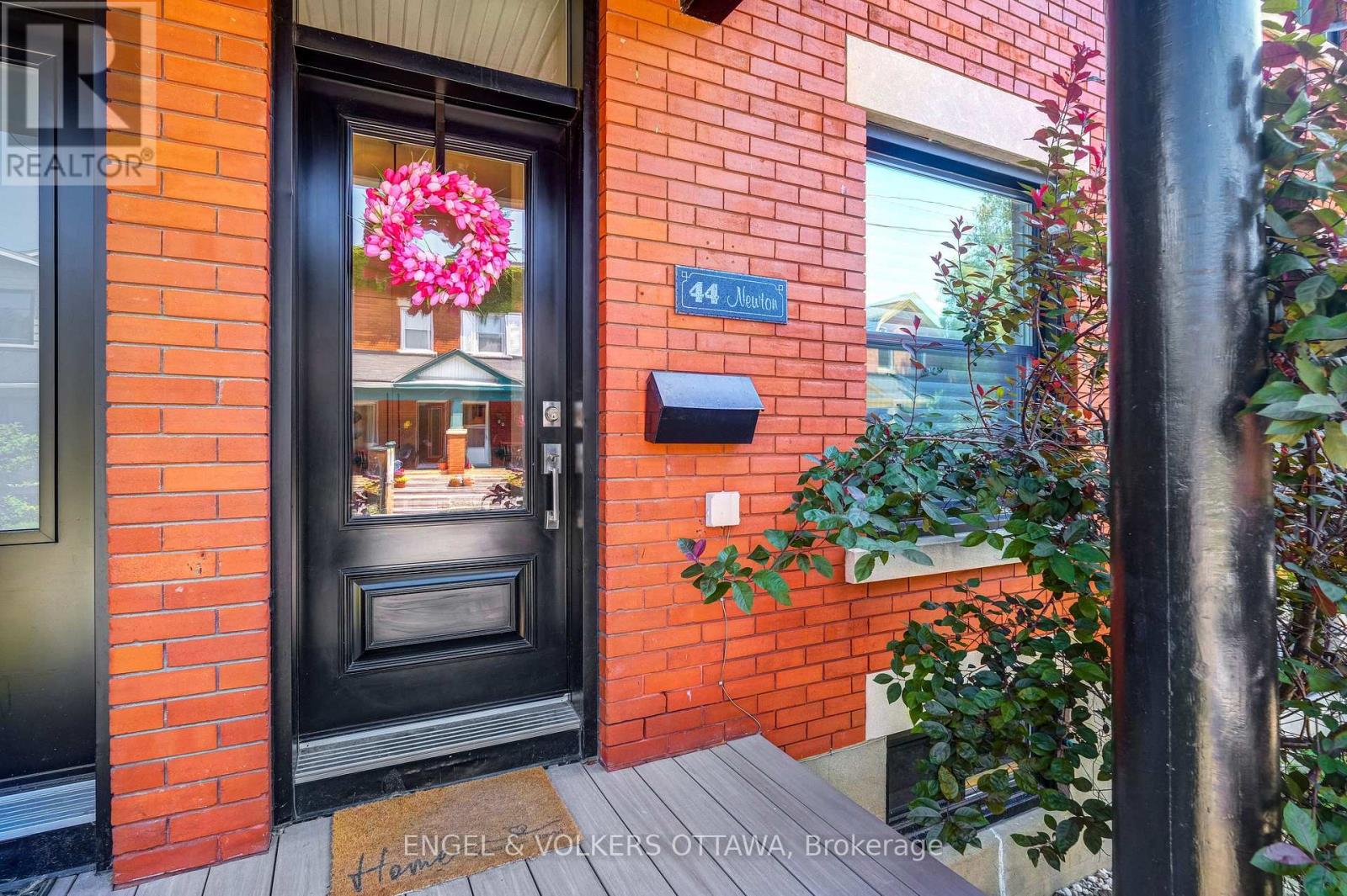 44 Newton Street, Ottawa, Ontario  K1S 2S7 - Photo 3 - X13716970