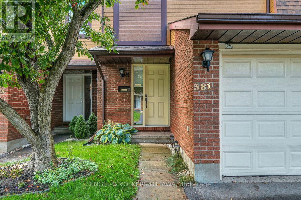 381 Verdon Private, Ottawa, Ontario  K1T 3A3 - Photo 2 - X13716974