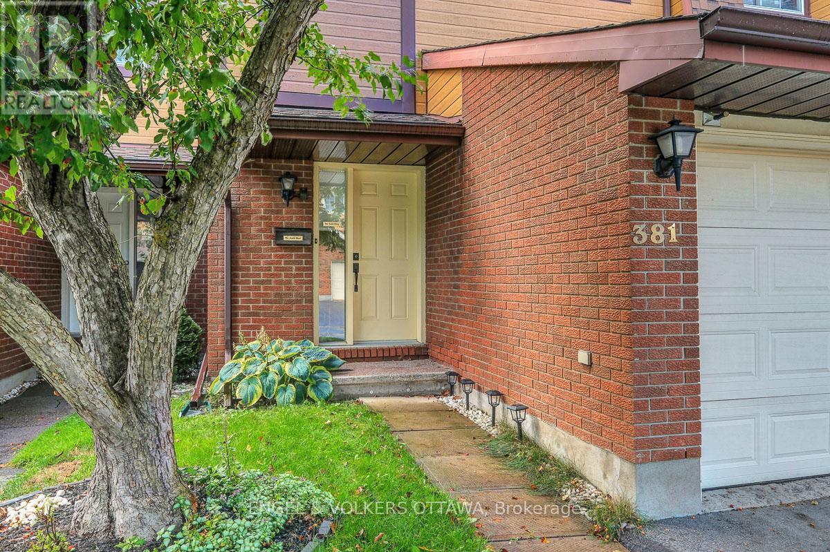 381 Verdon Private, Ottawa, Ontario  K1T 3A3 - Photo 3 - X13716974