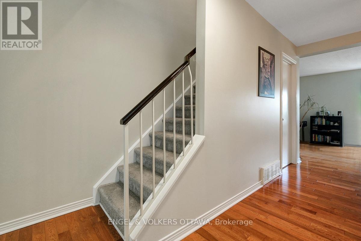 381 Verdon Private, Ottawa, Ontario  K1T 3A3 - Photo 5 - X13716974